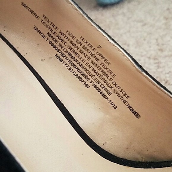 Shoes - Picture 3 of 4